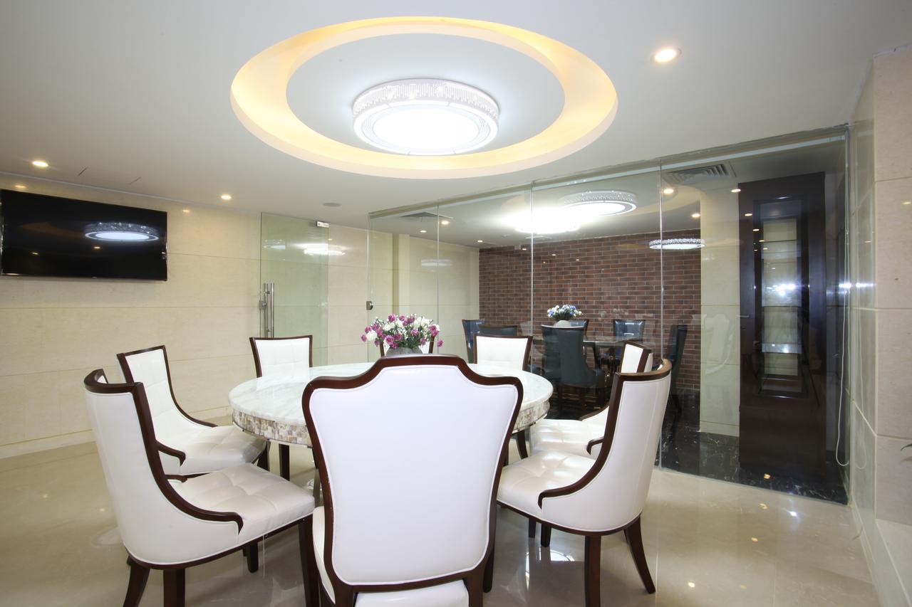 Guangzhou Jin Wan Li Business Hotel Esterno foto