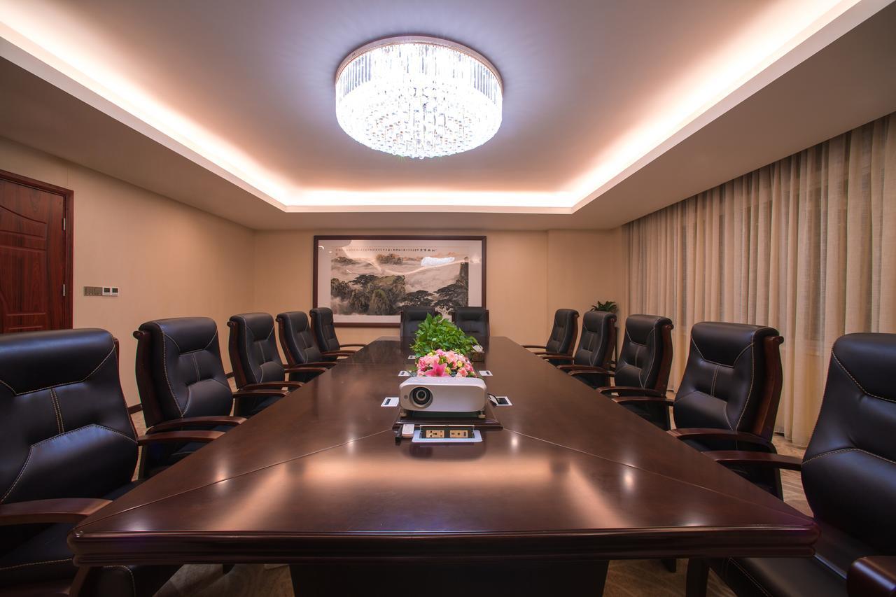 Guangzhou Jin Wan Li Business Hotel Esterno foto