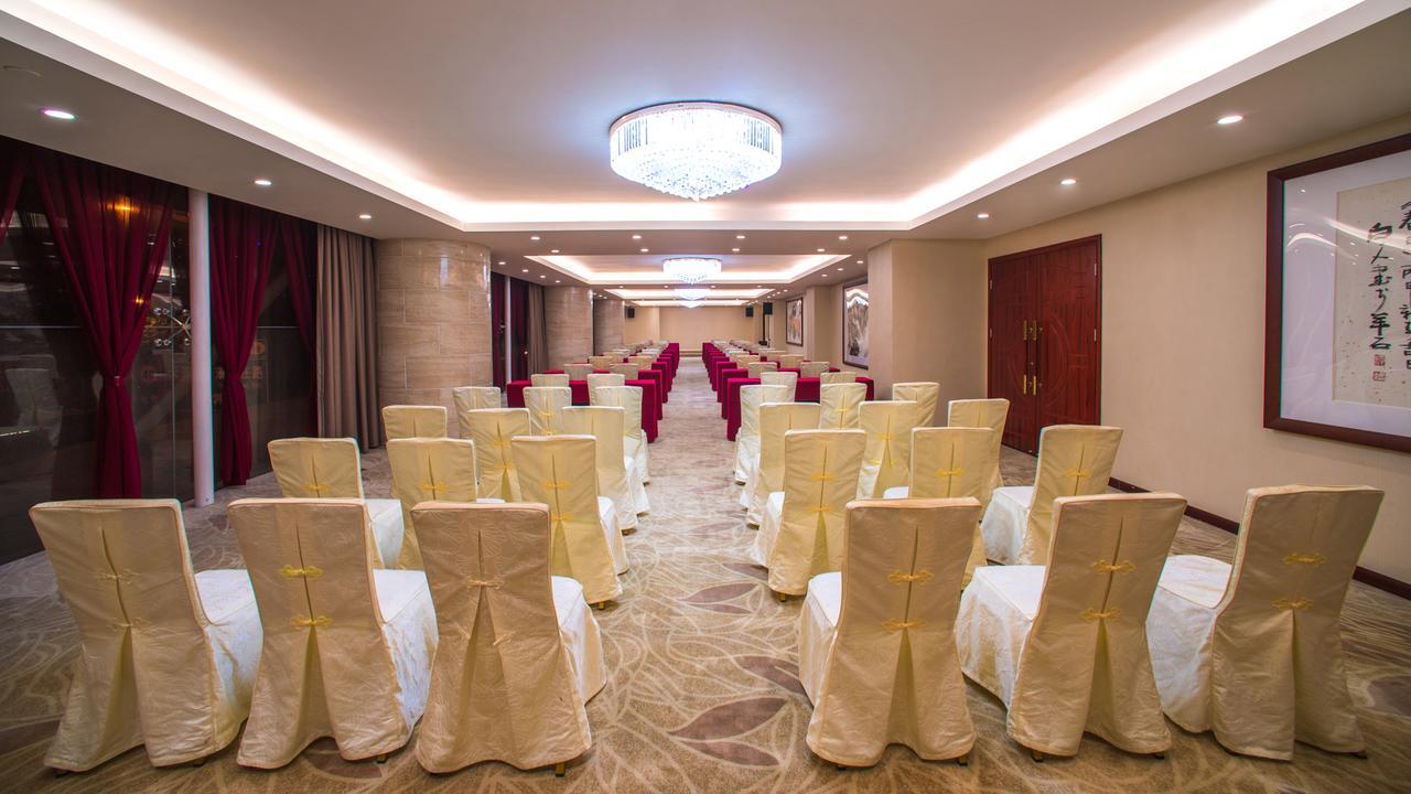 Guangzhou Jin Wan Li Business Hotel Esterno foto