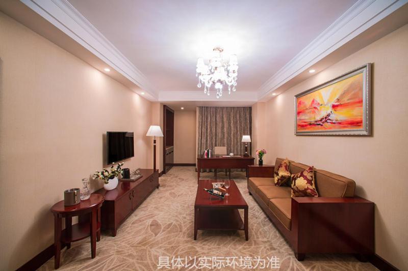 Guangzhou Jin Wan Li Business Hotel Esterno foto